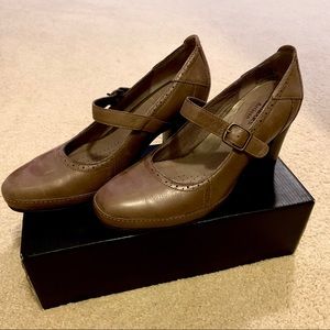 Clarks Artisan Heels